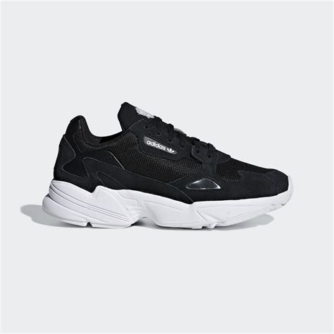 hoe valt de adidas falcon|Adidas Falcon Sneakers .